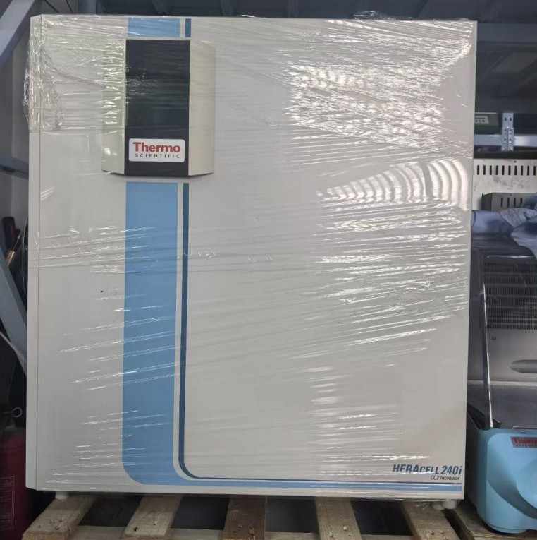 赛默飞培养箱4111是一款高性能、高稳定性的恒温恒湿培养设备，广泛应用于生命科学、微生物培养、环境模拟及材料测试等领域。产品结合先进的温湿度控制技术与智能化管理系统，确保培养环境精准、稳定且安全，满足多样化科研和生产需求。