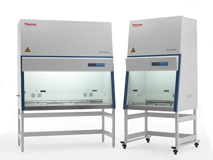 Thermo赛默飞1379生物安全柜是1300系列中的一款高级A2型生物安全柜，专为确保实验室人员、样品和环境的三重安全而设计。该型号特别适合应用于微生物学、细胞培养、药物研发等领域，其设计符合国际标准和人体工程学要求，确保操作舒适性和设备的高效节能性。
<BR>
<BR>