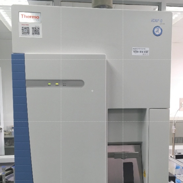 赛默飞iCAP 7400 ICP-OES是一款广泛应用于环境、食品、医药、材料等领域的电感耦合等离子体发射光谱仪（ICP-OES）。该设备具备高灵敏度、快速分析能力及较强的抗干扰性能。但在日常使用过程中，用户有时会遇到信号噪声增大的问题。噪声增大不仅影响检测限和数据准确性，还会引发重复性差、背景升高等一系列问题。本文将从仪器本身、操作条件、维护状态、样品基体、软件设置及环境因素等多个角度系统分析可能导致噪声增大的原因，并提出相应的诊断与处理建议。